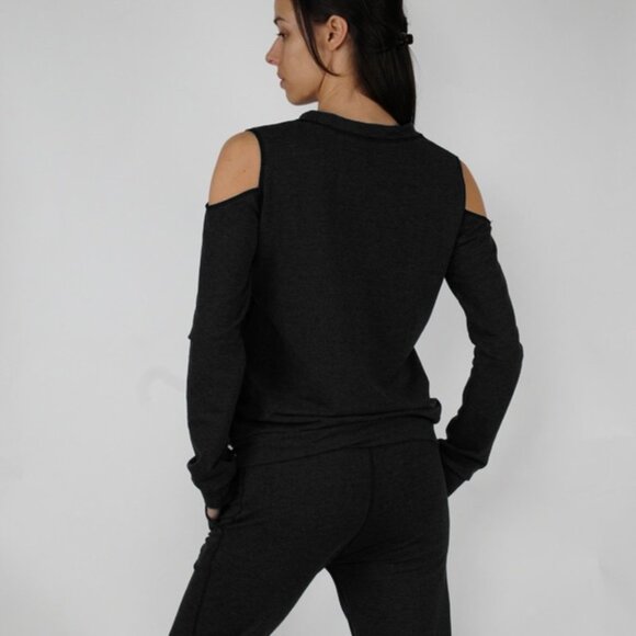 Cozy Off Shoulder Long Sleeved Shirt - Picture 3 of 3